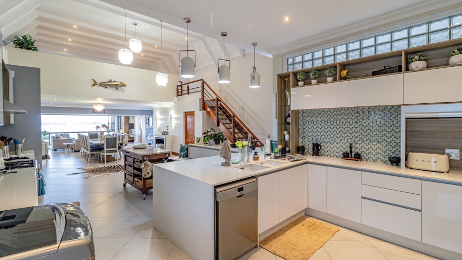 5 Bedroom Property for Sale in Oranjeville Free State